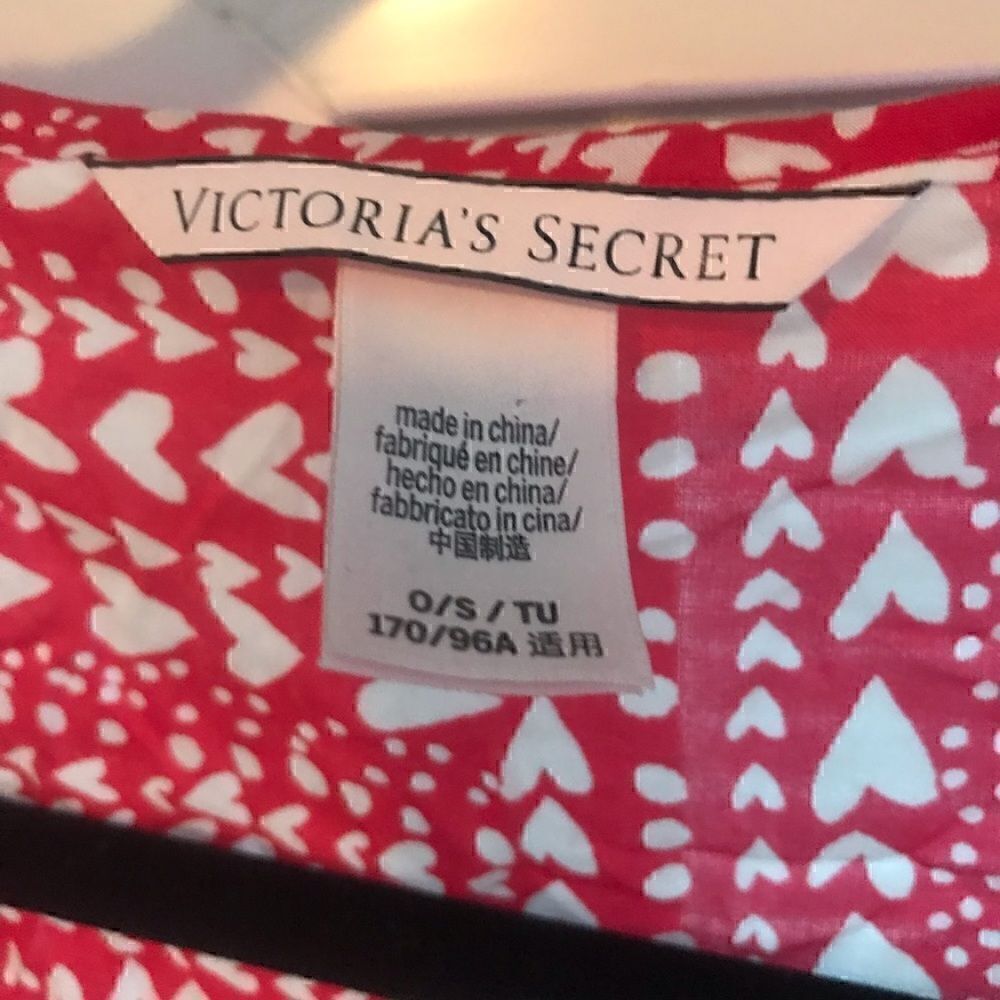 Victorias Secret Heart Print Wrap OS ❤️ - Picture 4 of 4